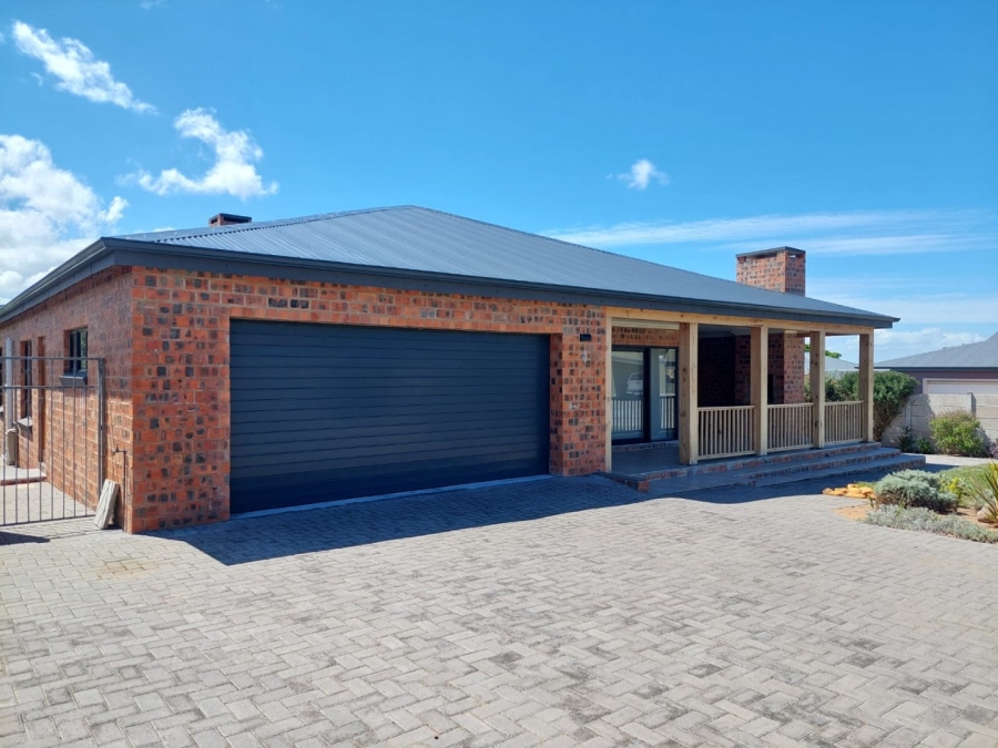 3 Bedroom Property for Sale in Stilbaai Wes Western Cape